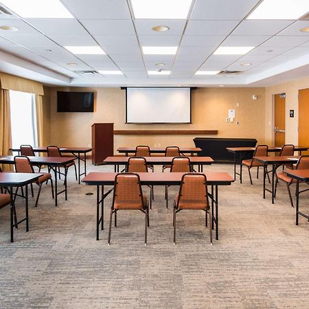 Hampton Inn Presque Isle Buitenkant foto
