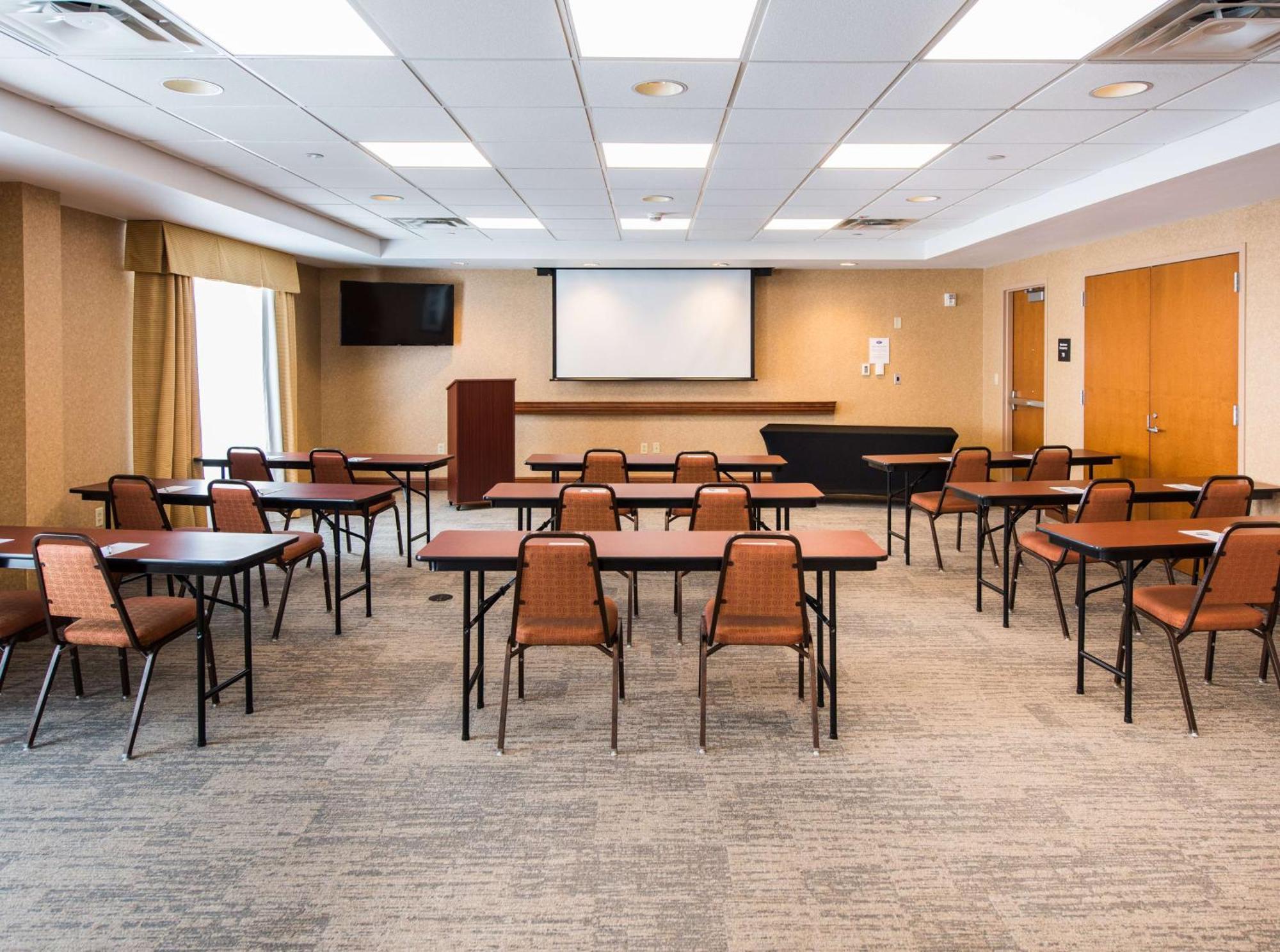 Hampton Inn Presque Isle Buitenkant foto