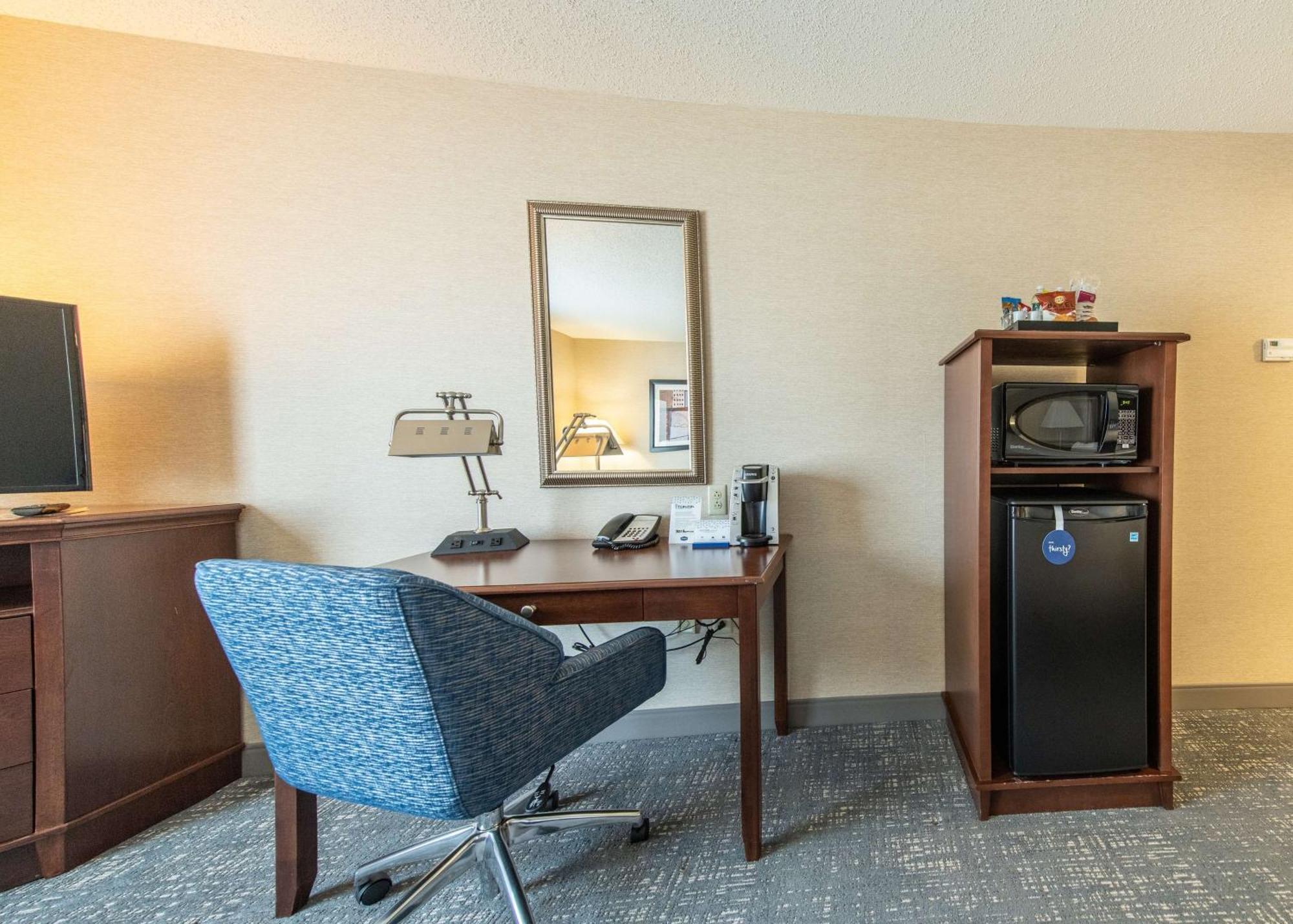 Hampton Inn Presque Isle Buitenkant foto