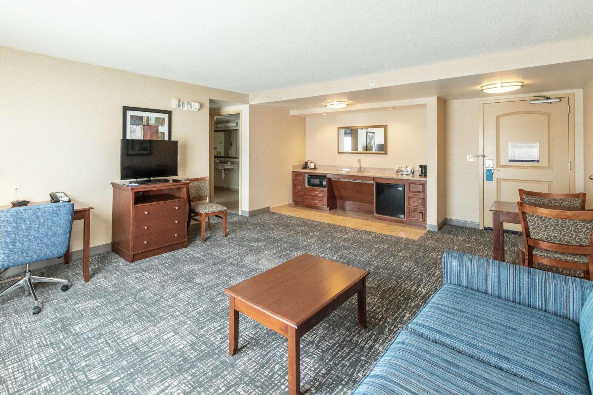 Hampton Inn Presque Isle Buitenkant foto