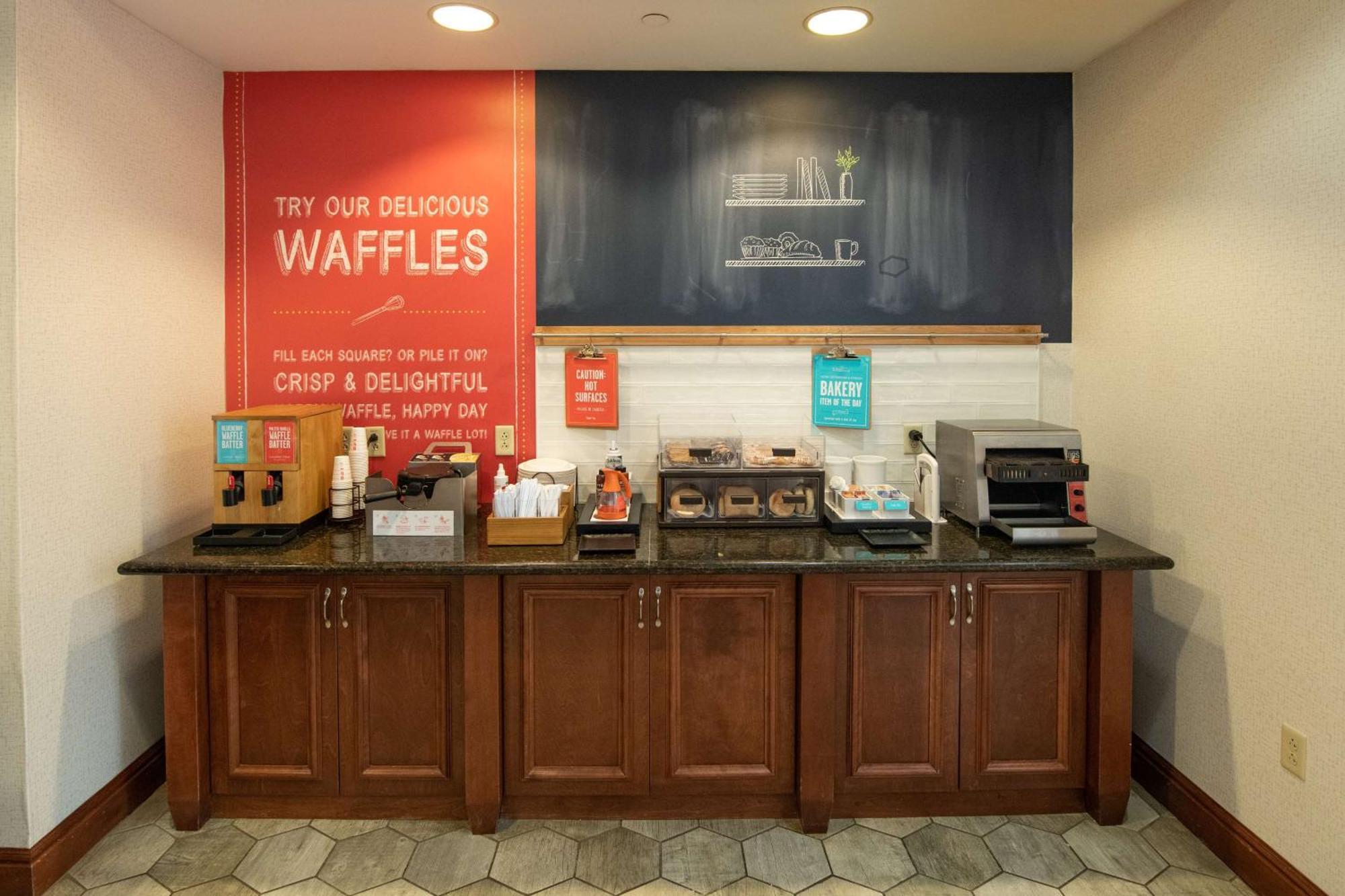 Hampton Inn Presque Isle Buitenkant foto
