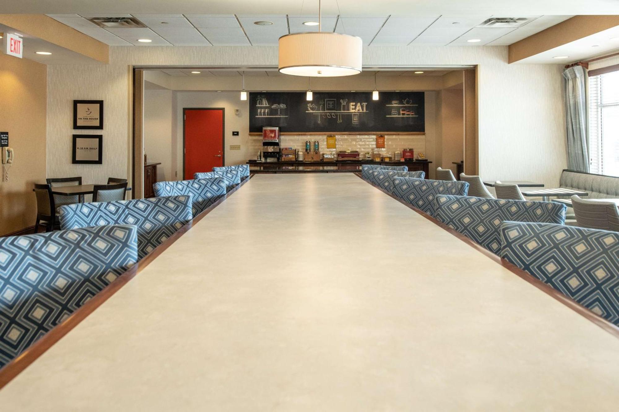 Hampton Inn Presque Isle Buitenkant foto